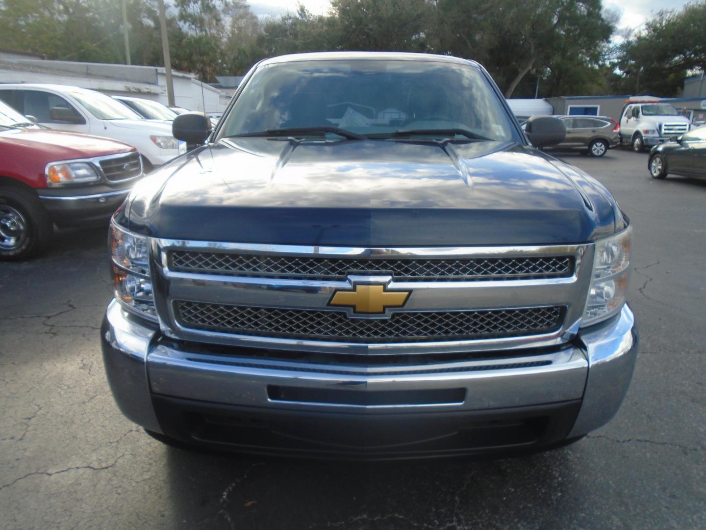 2012 BLUE /Black CHEVROLET SILVERADO Work Truck 2WD (1GCNCPEXXCZ) with an V6 4.3L MFI engine, located at 6112 N Florida Avenue, Tampa, FL, 33604, (888) 521-5131, 27.954929, -82.459534 - Photo#2